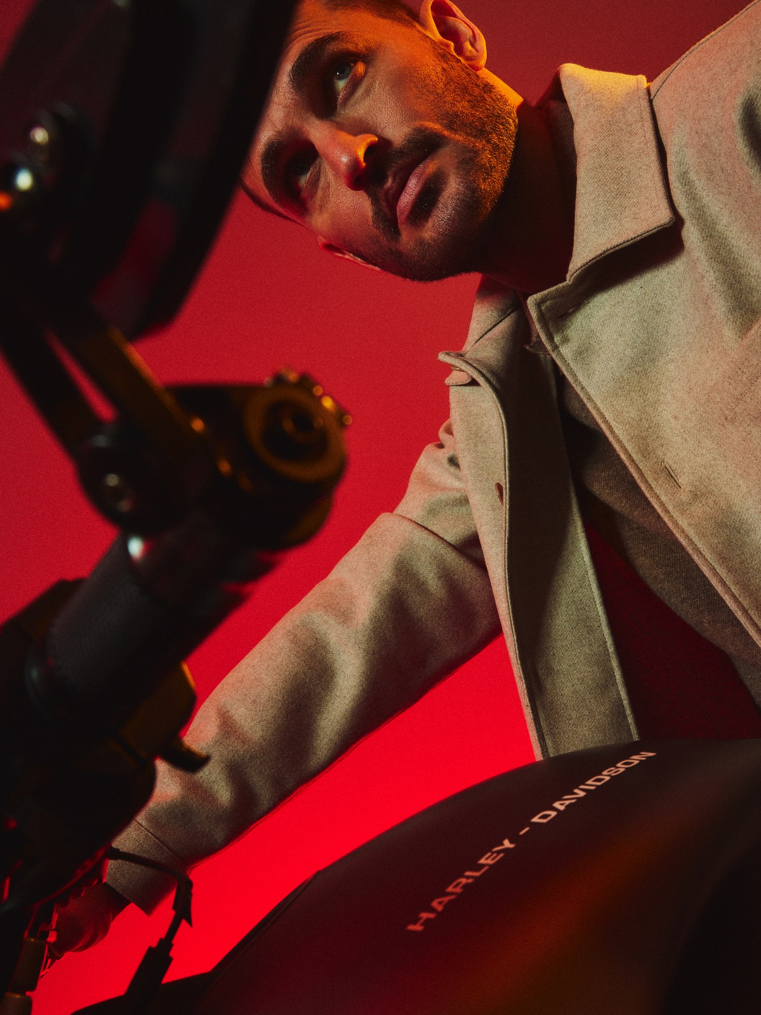 BARONS AW26 — red photograph 13