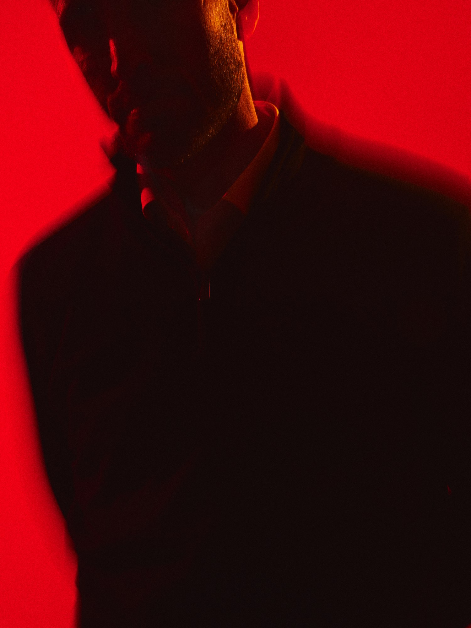 BARONS AW26 — red photograph 16