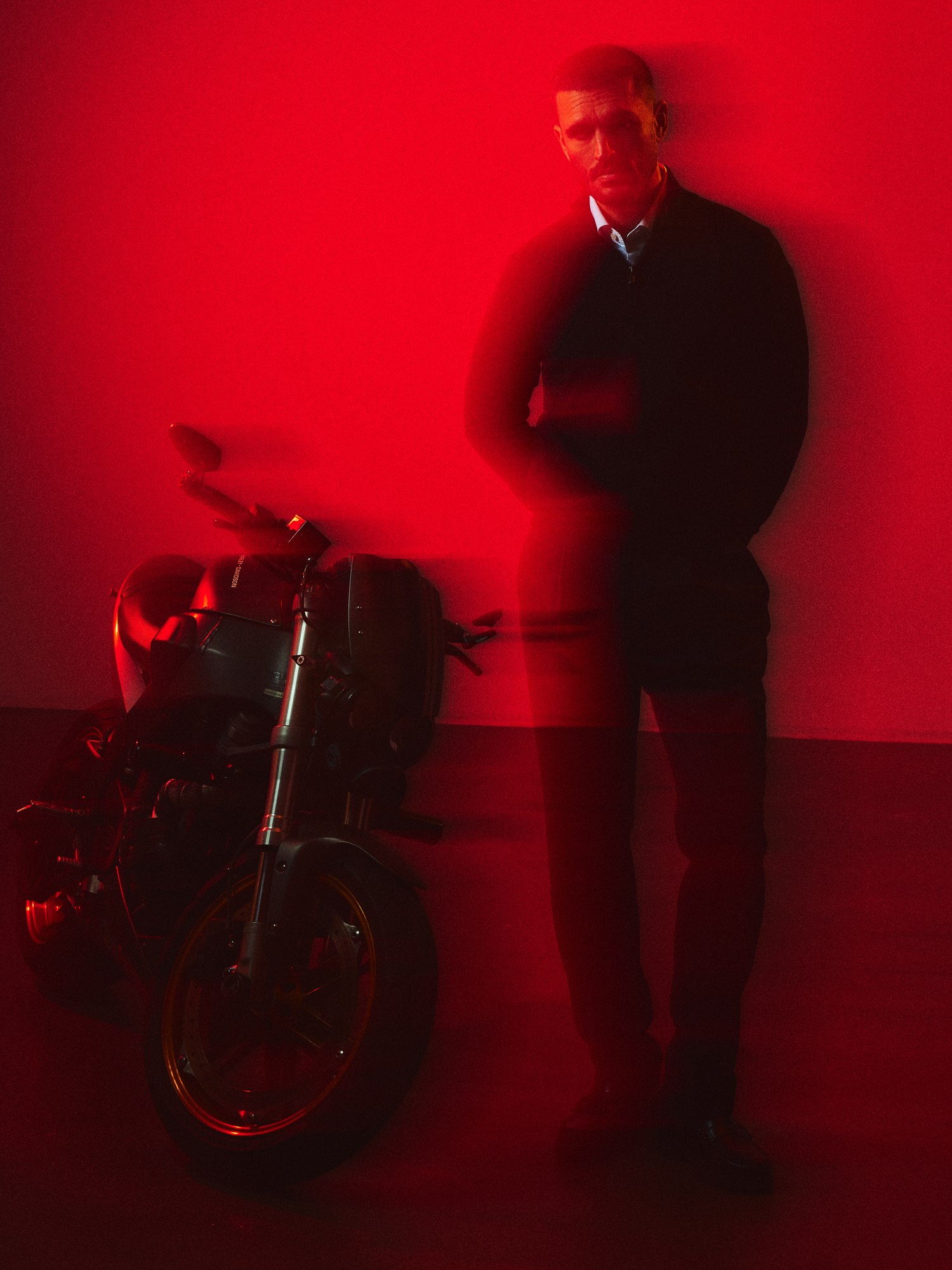BARONS AW26 — red photograph 18