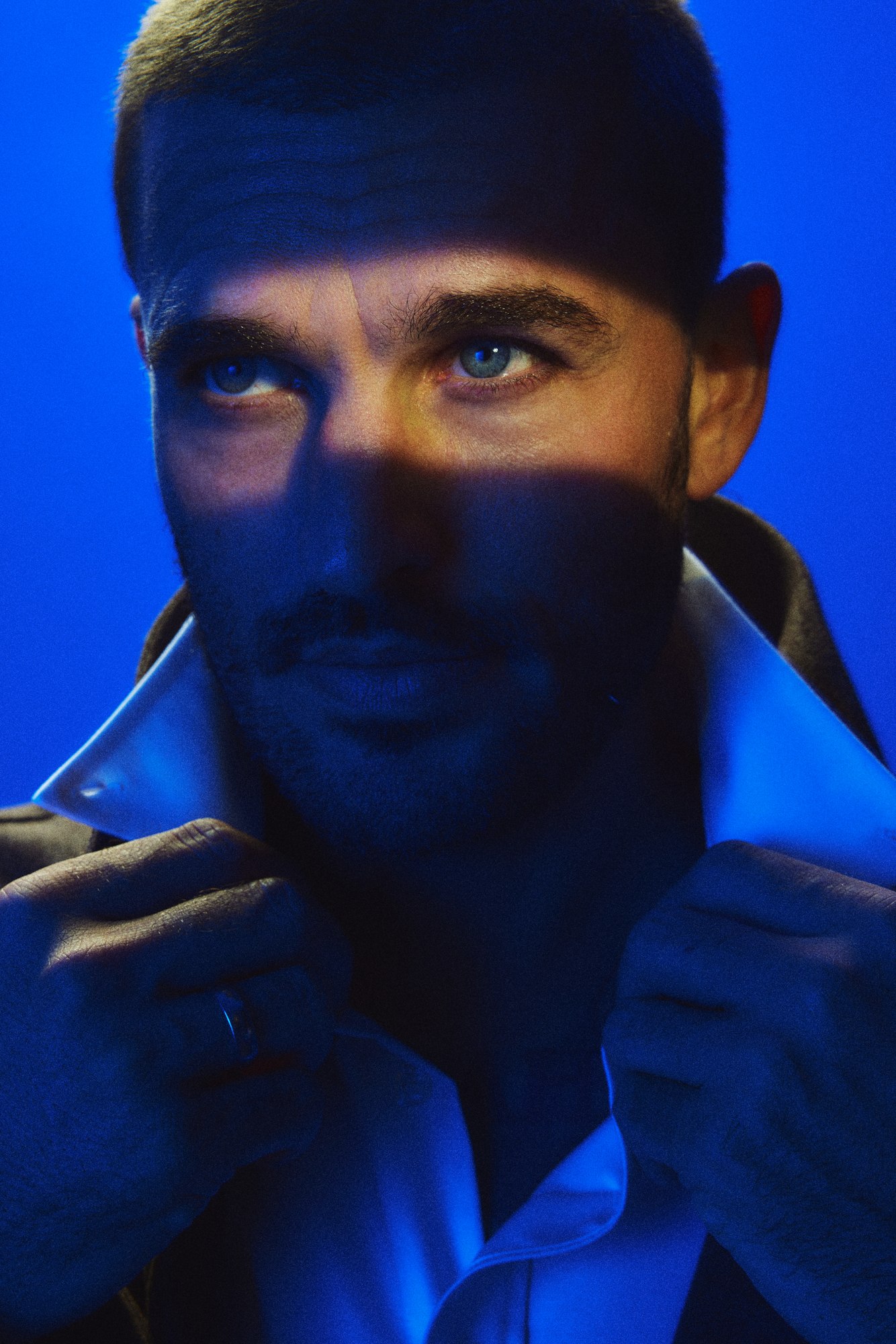 BARONS AW26 — blue photograph 1