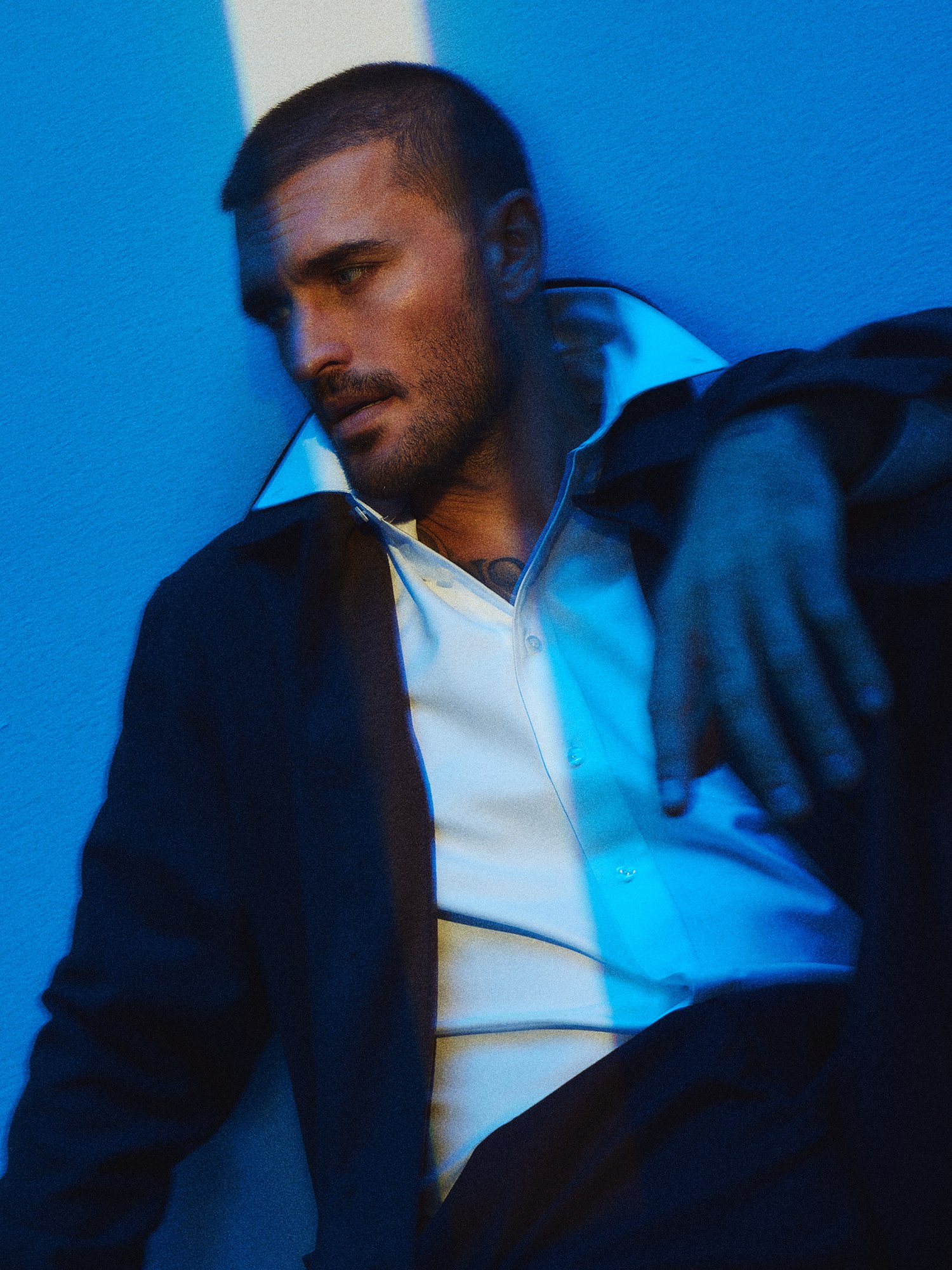 BARONS AW26 — blue photograph 6