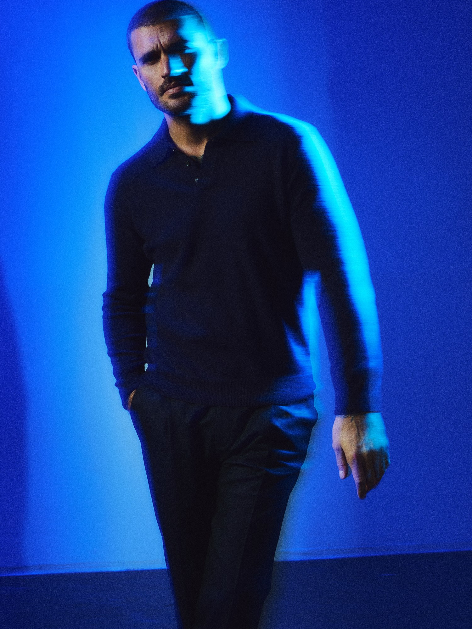 BARONS AW26 — blue photograph 8