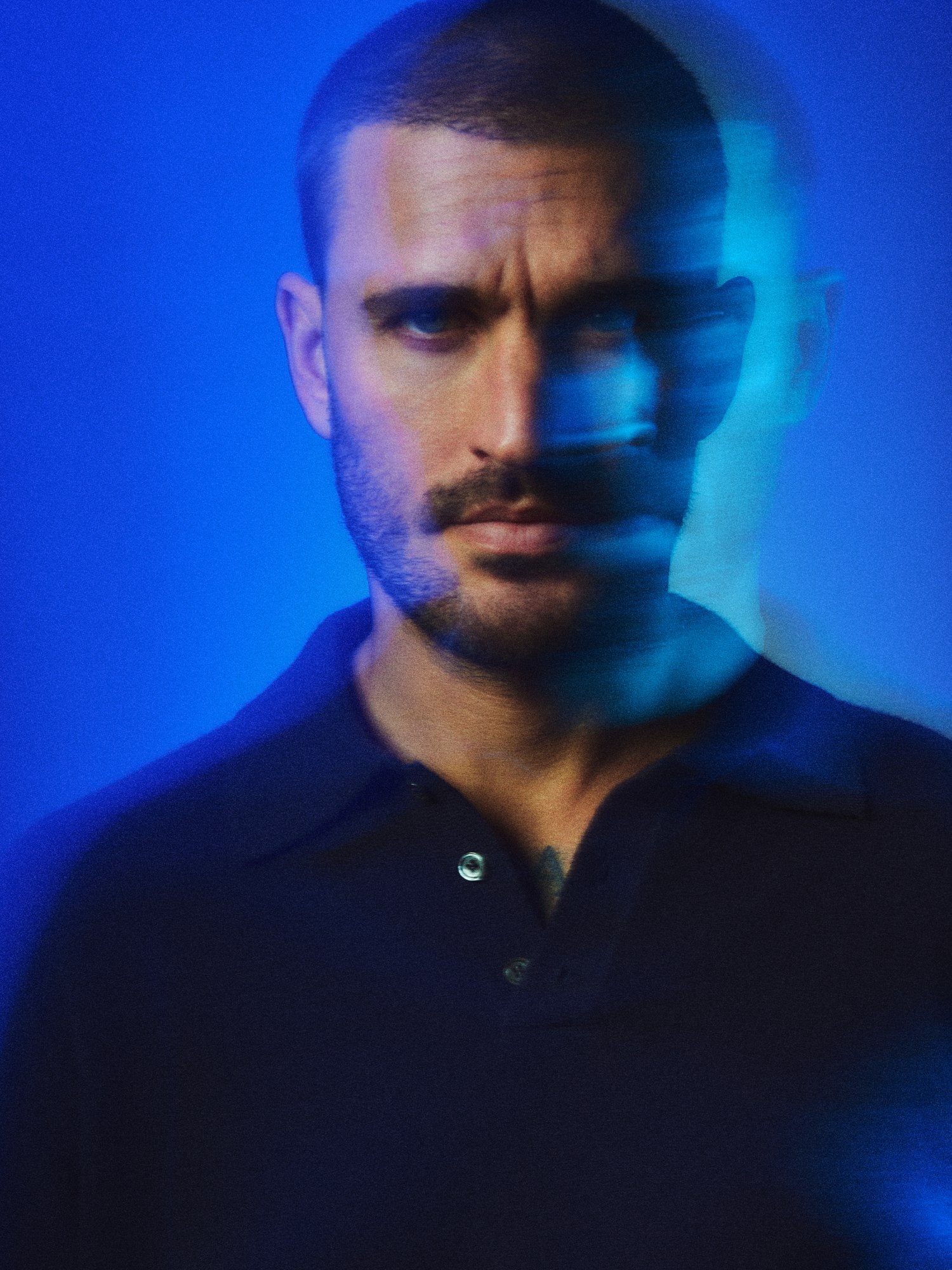 BARONS AW26 — blue photograph 9