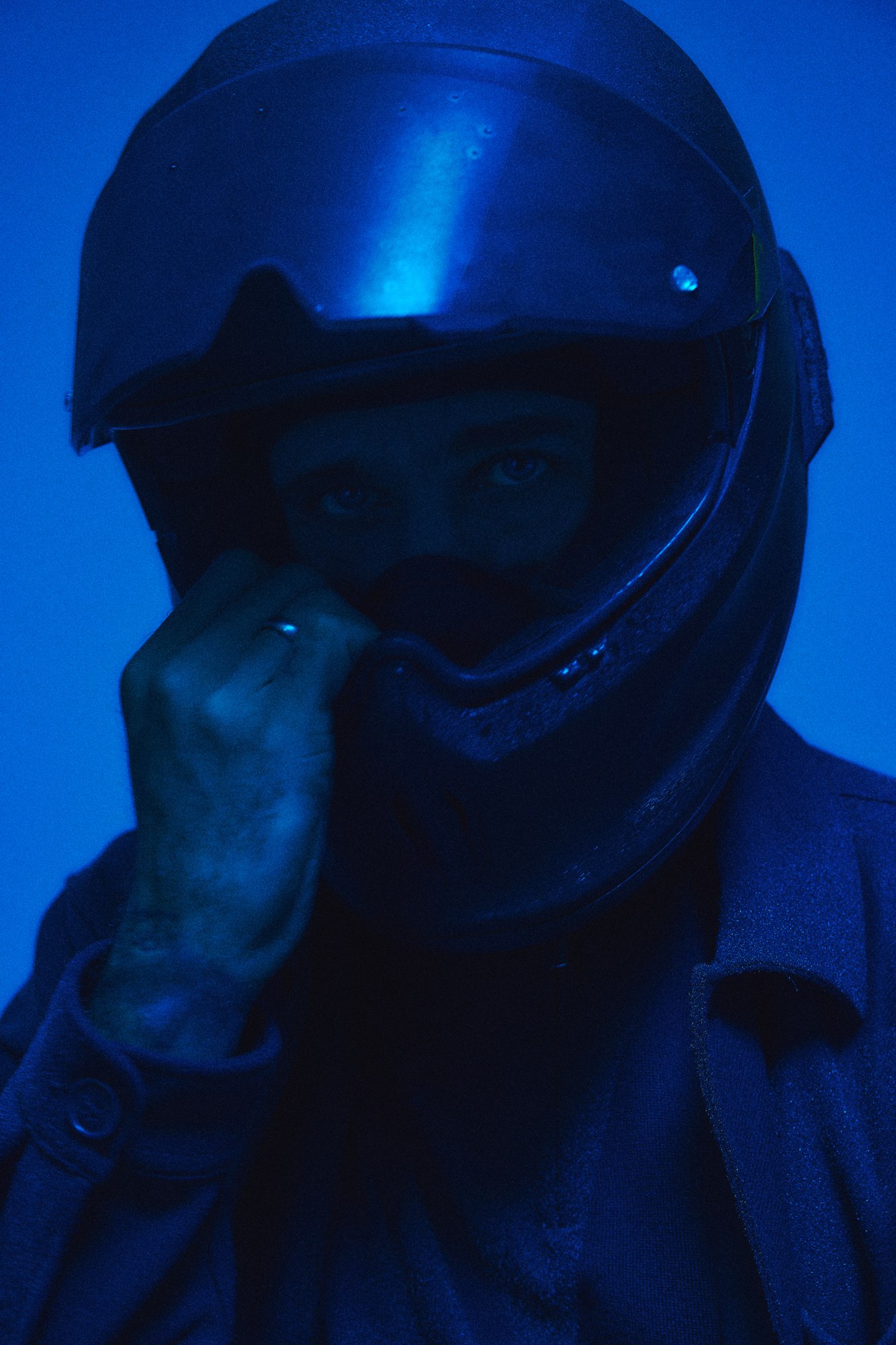 BARONS AW26 — blue photograph 15