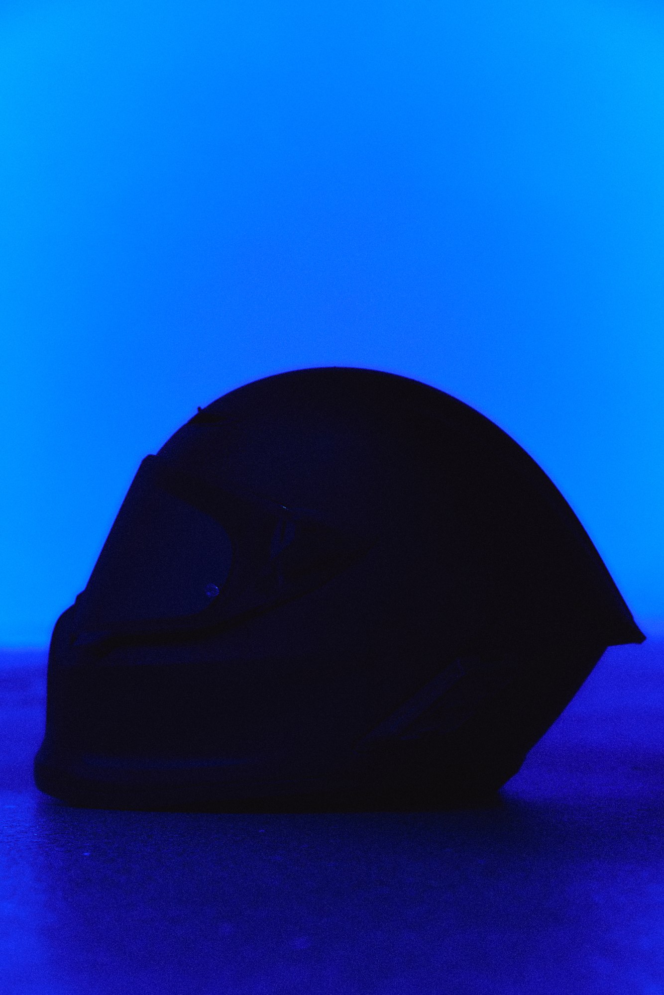 BARONS AW26 — blue photograph 16