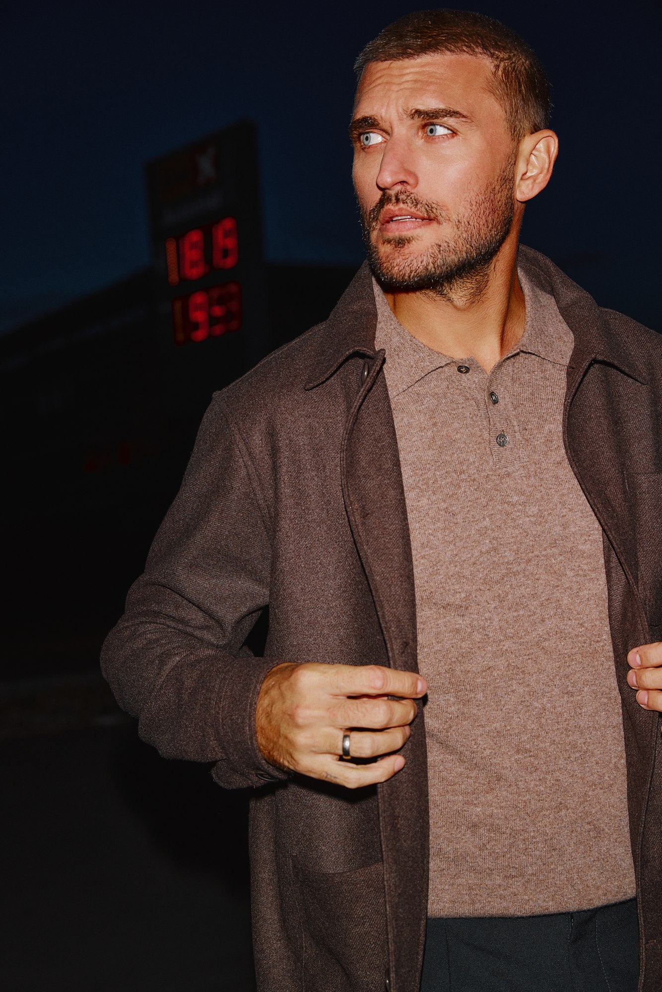 BARONS AW26 — on location photograph 4