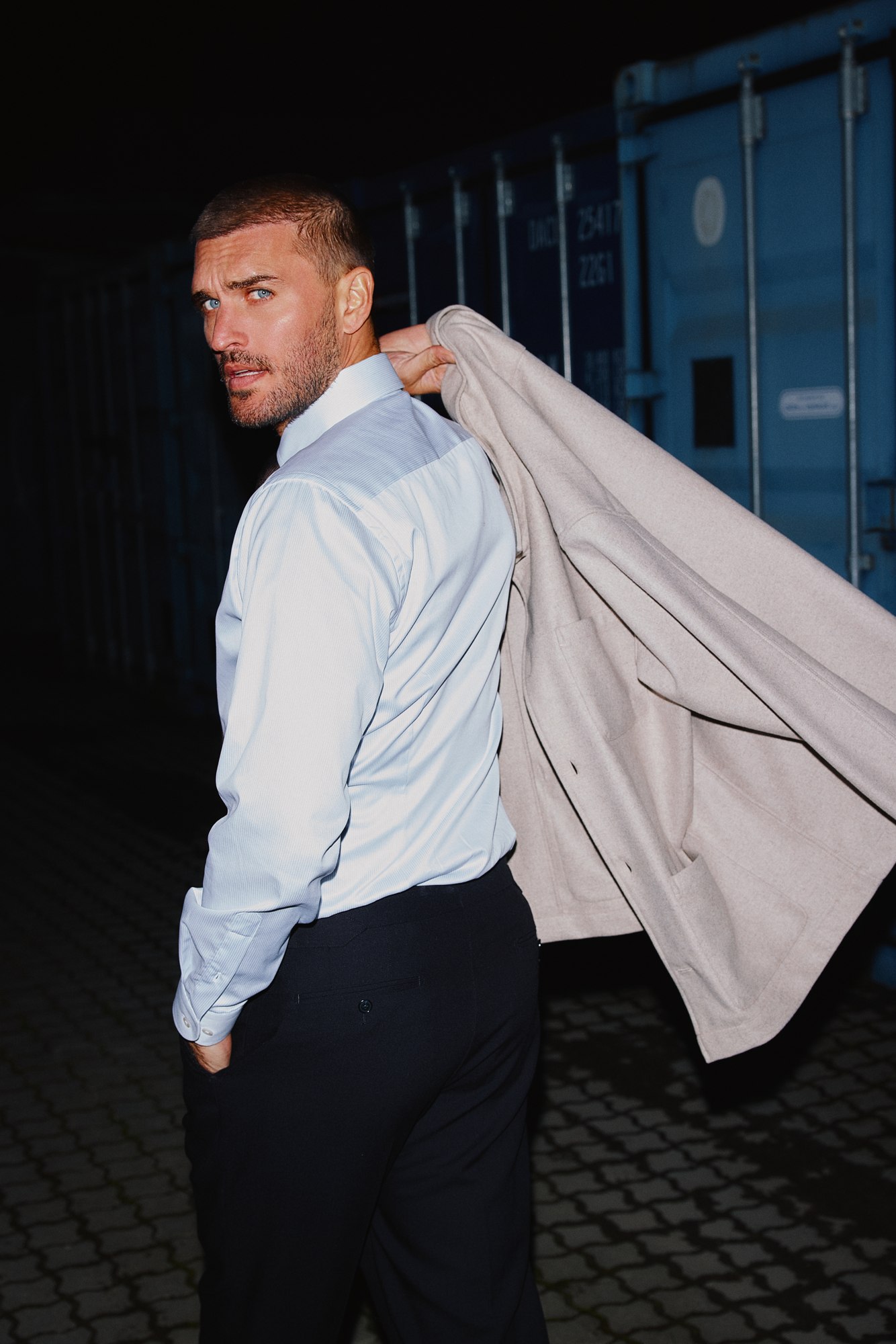 BARONS AW26 — on location photograph 11